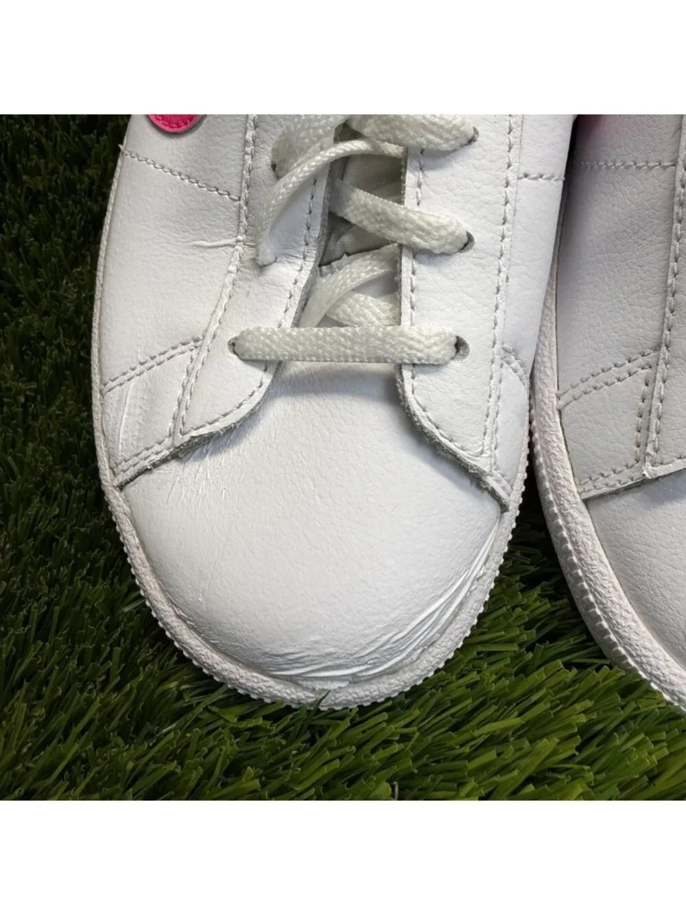 Nike Tinnis Classic GS Girls Size 6Y White Pink Athletic Leather Shoes Sneakers